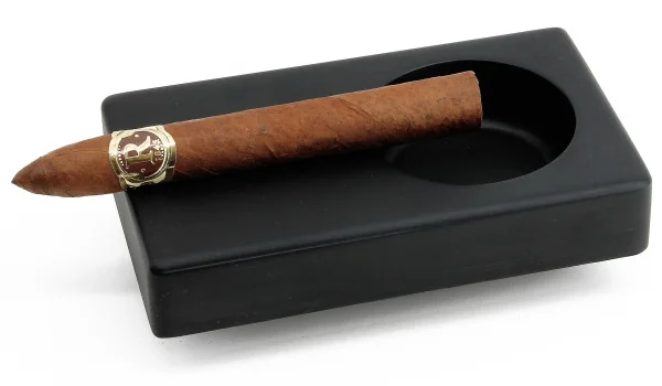 BigSmoke Zigarrenascher aus Holz mit einer Ablage