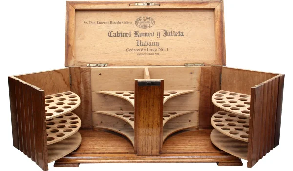 Historischer Romeo y Julieta Cedros de Luxe No. 1 Humidor
